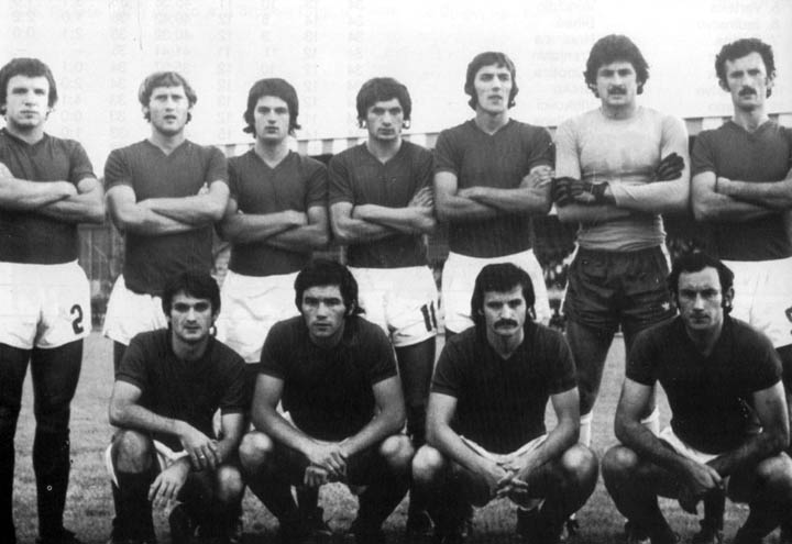 Istorija ex yu fudbala - FK RADNIČKI Pirot Osnovan: 1945. Status: aktivan -  Prva liga Srbije (2.takmičarski rang). NAJVEĆI USPESI: 18 sezona  drugoligaš: 1969 - 1981, 1982 - 1988, 21. na večitoj