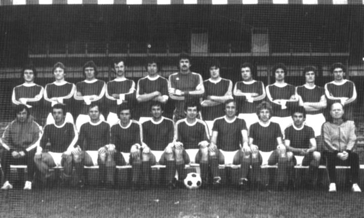 Istorija ex yu fudbala - FK RADNIČKI Pirot Osnovan: 1945. Status: aktivan -  Prva liga Srbije (2.takmičarski rang). NAJVEĆI USPESI: 18 sezona  drugoligaš: 1969 - 1981, 1982 - 1988, 21. na večitoj