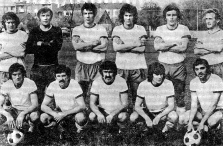 Istorija ex yu fudbala - FK RADNIČKI Pirot Osnovan: 1945. Status: aktivan -  Prva liga Srbije (2.takmičarski rang). NAJVEĆI USPESI: 18 sezona  drugoligaš: 1969 - 1981, 1982 - 1988, 21. na večitoj